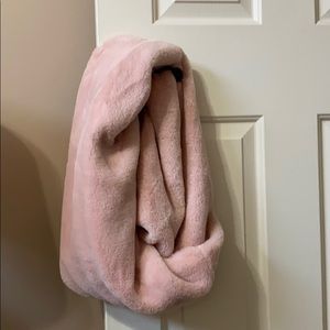 fluffy pink scarf